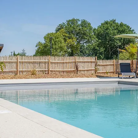 Holiday home N°19, Piscine Commune, 2