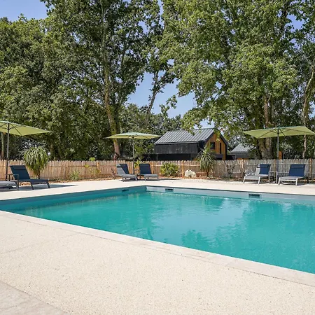 N°19, Piscine Commune, 2 Holiday home *